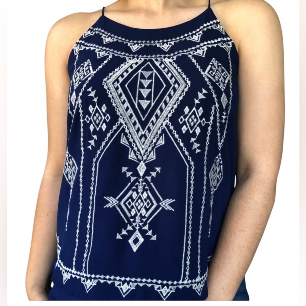Blu Pepper Women’s Tank Aztec Blue White Embroidered Design Boho Layered Sz L